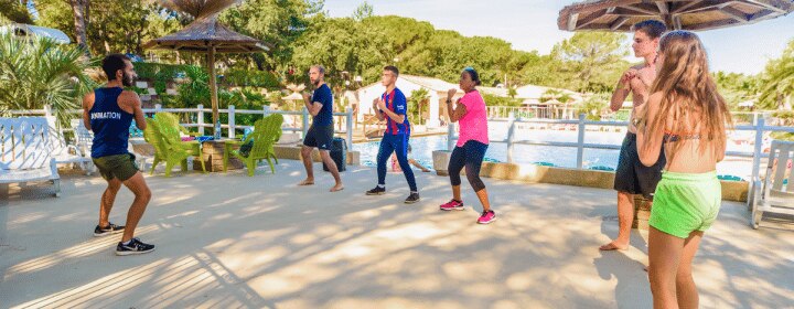 Kempingi w Chorwacji z animacjami: czy to dobry wybór dla rodzin?