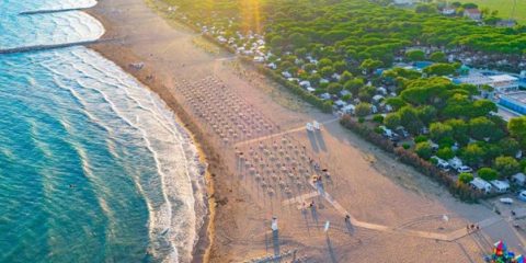 Najlepsze kempingi we Włoszech nad Adriatykiem z plażą i mobile home