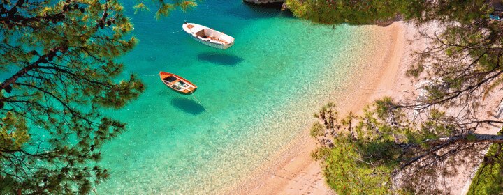 Co zwiedzić w Dalmacji – przewodnik po najpiękniejszym regionie Chorwacji