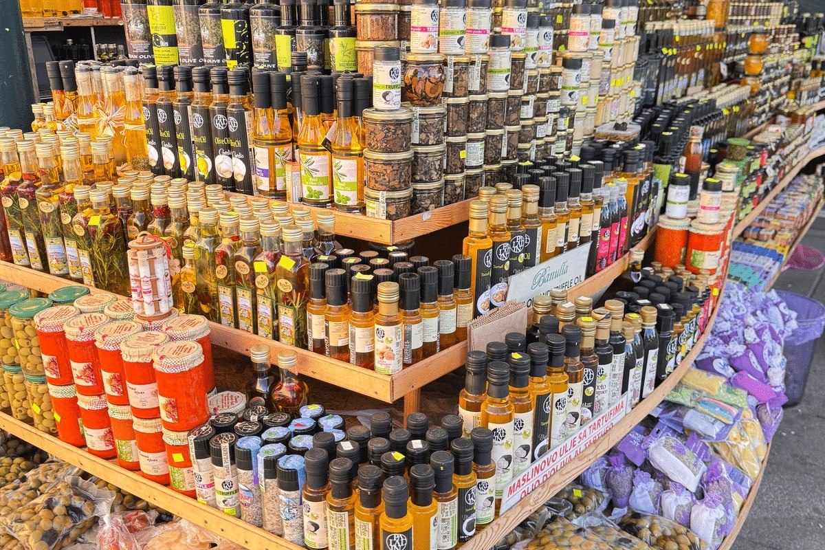 Targ w Rijece, na którym kupisz lokalne produkty